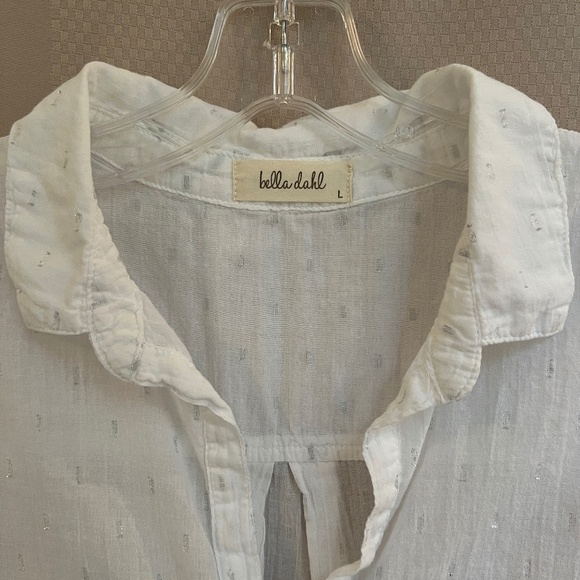 Bella Dahl Half Botton Sleeveless Shirt White/ Silver Pockets Sz L - Picture 2 of 9